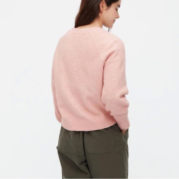 Uniqlo Souffle Yarn Long Sleeve Cardigan in Size S - Picture 3 of 16